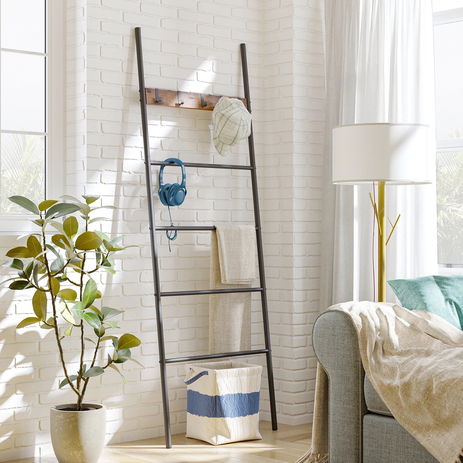 HOOBRO Towel Rack Blanket Ladder Leaning Ladder Rack Bathroom Towel Rack with 5 Crossbars and 5 Hooks Strong Storage Function