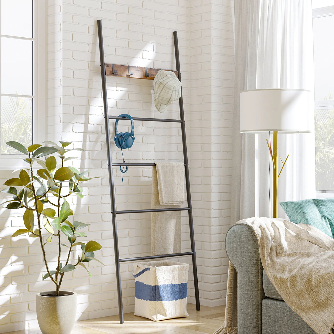 HOOBRO Towel Rack Blanket Ladder Leaning Ladder Rack Bathroom Towel Rack with 5 Crossbars and 5 Hooks Strong Storage Function